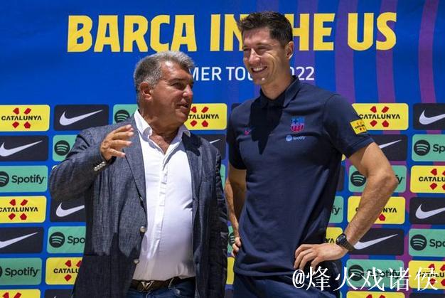 莱万续约巴萨现转机？经纪人密会拉波尔塔